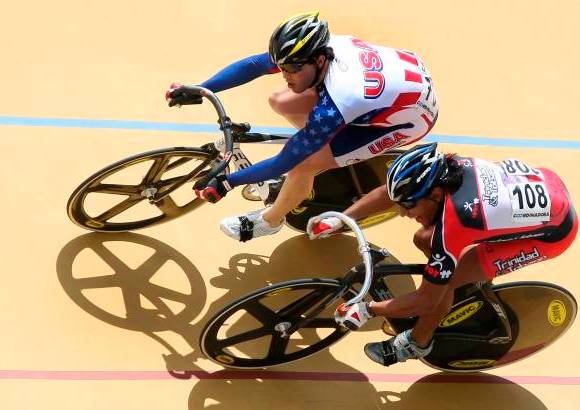 Juan Antonio Sánchez - El buen tiempo de la mañana de este martes fue aprovechado por los pisteros para cumplir con los primeros entrenamientos.