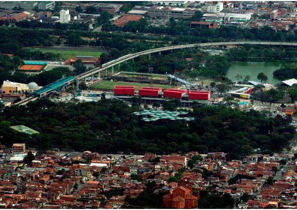 FOTO EL COLOMBIANO - La renovación de la ciudad, sus cambios urbanísticos, se convierten en los nuevos escenarios para los eventos de ciudad como la tradicional Feria de las Flores.