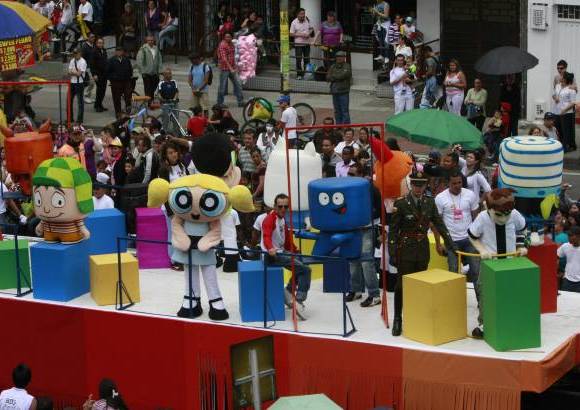 Colprensa - Adem&#225;s de 10 bandas marciales de ni&#241;os y j&#243;venes de colegios bogotanos y 3 comparsas de j&#243;venes beneficiados por los programas de la Fundaci&#243;n.