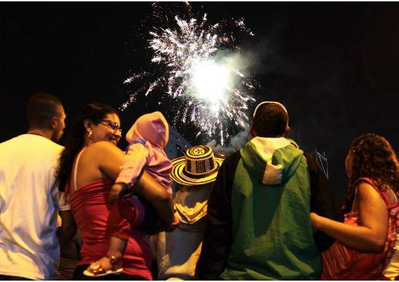 FOTO EL COLOMBIANO - Igualmente, se busca que cumpla y facilite la convocatoria y participación de las familias, garantizando que existan propuestas para los niños, por ejemplo, y se promueva el encuentro intergeneracional.