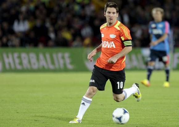 Mauricio Alvarado-Colprensa - La apertura del show la entreg&#243; el cantante colombiano Jorge Celed&#243;n, luego lleg&#243; la primera parte de los goles, despu&#233;s apareci&#243; Daddy Yankee y, finalmente, m&#225;s goles y emociones por parte de los Amigos de Lionel Messi y el equipo del Resto del Mundo.