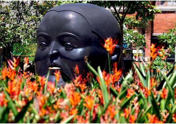 FOTO EL COLOMBIANO - Se busca que la comunidad asuma los nuevos referentes urbanos, que muestran el desarrollo de Medellín y la proyectan como una ciudad innovadora, concluyó María del Rosario Escobar Pareja, Secretaria de Cultura Ciudadana.