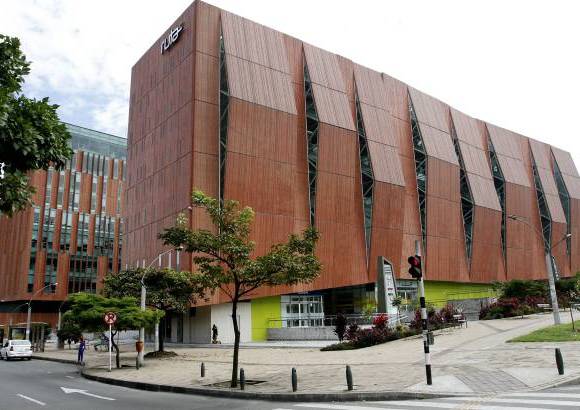 FOTO EL COLOMBIANO - Un complejo para la tecnolog&#237;a, ejemplo de arquitectura y s&#237;mbolo urbano de la ciudad competitiva e innovadora que se promueve desde la Administraci&#243;n P&#250;blica. Desde all&#237; se potencian nuevos negocios basados en el conocimiento.