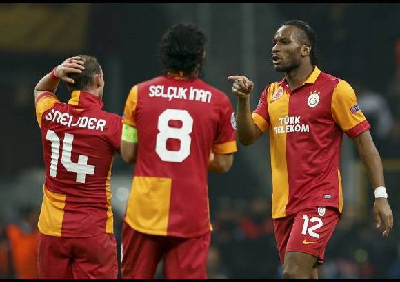Reuters - Didier Drogba, Wesley Sneijder y Emmanuel Eboué ilusionaron a los turcos.