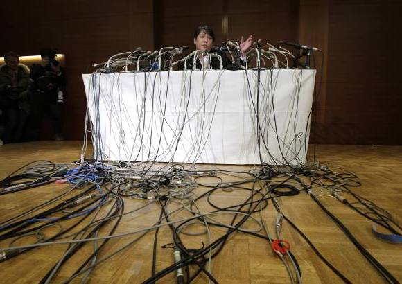 AP - Muy concurrida estuvo la rueda de prensa del llamado Beethoven Japon&#233;s, Mamoru Samuragochi, quien pidi&#243; perd&#243;n por sus mentiras.