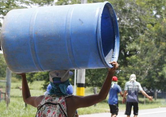 Donaldo Zuluaga - Así mismo, se confirmó que los comerciantes del municipio de Caucasia se unieron al paro de los mineros con el fin de presionar porque se hagan efectivas las peticiones de este sector.