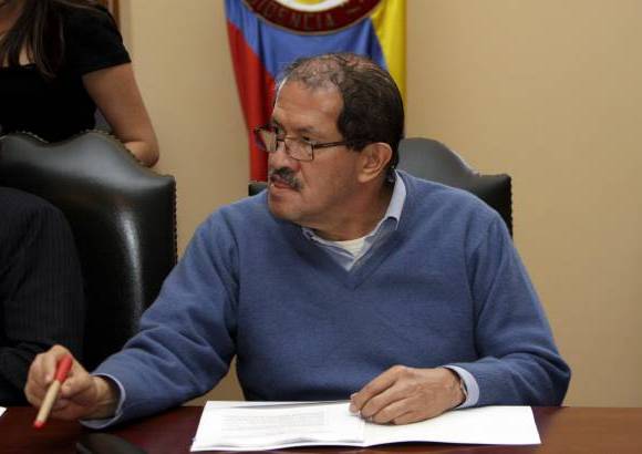 Archivo Colprensa - Tras el anuncio, reiter&#243; que deja en manos de la Constituci&#243;n lo relacionado con el presente y futuro de su cargo. Se someter&#225; a 39 sesiones de radioterapia, por lo menos 5 veces a la semana.