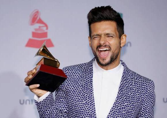 AP - Draco Rosa fue otro ganador de los Grammy Latino.