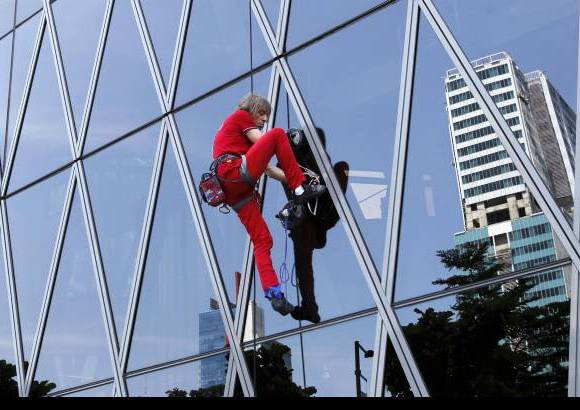 - El edificio que escal&#243; en su totalidad tiene 50 pisos.