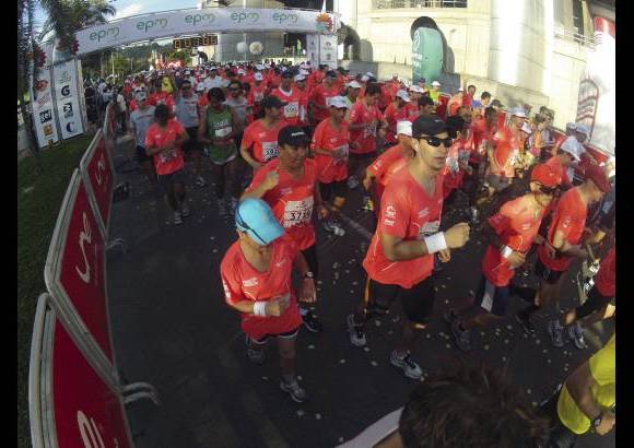 Esteban Jaramillo y Sebastián Salazar - Más de 10 mil competidores se dieron cita en esta histórica cita deportiva que se corría en las modalidades de 5, 10, 21 y 42 kilómetros.