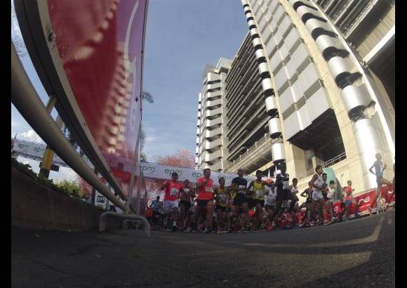 Esteban Jaramillo y Sebastián Salazar - Más de 10 mil competidores se dieron cita en esta histórica cita deportiva que se corría en las modalidades de 5, 10, 21 y 42 kilómetros.