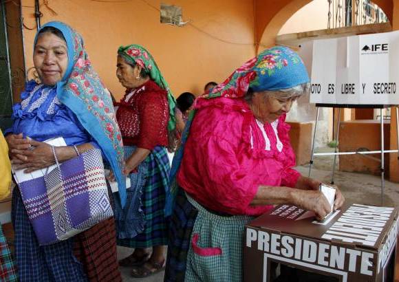 Reuters - La votaci&#243;n se realiz&#243; con normalidad en la capital y el resto del pa&#237;s, en las comunidades m&#225;s alejadas y con mayores &#237;ndices de violencia los puestos de votaci&#243;n siempre estuvieron vigilados por las autoridades.