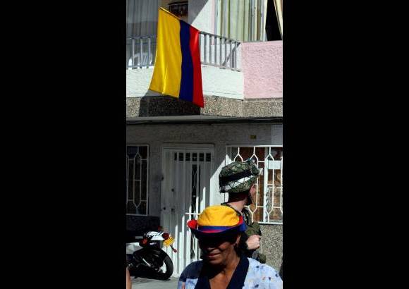 Jaime P&#233;rez - El barrio 20 de julio recibi&#243; con el amarillo, azul y rojo los honores que se rindieron en este memorable d&#237;a para la historia colombiana.