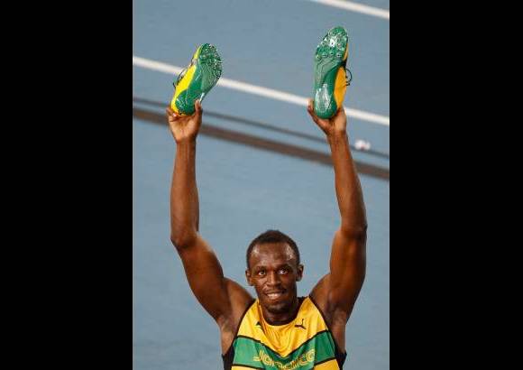 Reuters - Bolt no s&#243;lo cautiva con su exhibiciones en la pista, sino tambi&#233;n con sus plet&#243;ricas celebraciones tras sus proezas.