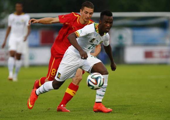 FOTO AFP - El camerunés Fabrice Olinga Essono es el jugador más joven de la Copa del Mundo, tiene 18 años (12-05-1996) y actualmente pertenece al club SV Zulte Waregem de Bélgica.