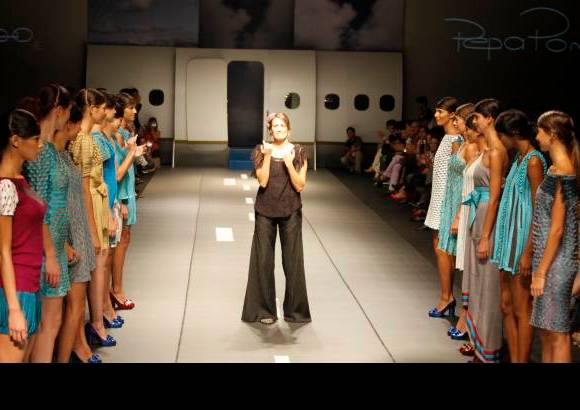 David S&#225;nchez - M&#243;nica Holgu&#237;n es la encargada de imprimirle un joven fresco a la l&#237;nea de Pepa Pombo y la colecci&#243;n Primavera Verano 2010/2011 no fue la excepci&#243;n.