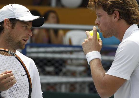 Colprensa - Marcel Felder y Ariel Behar brindaron garra charrúa, pero no pudieron con el local.