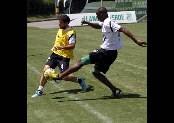 Donaldo Zuluaga - John Valoy altern&#243; entre el equipo principal y los emergentes.
