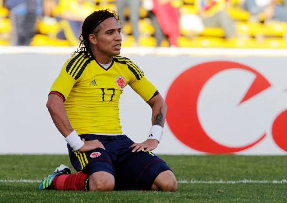 Reuters - Los postes tambi&#233;n le jugaron en contra a Colombia, ya que Dayro Moreno y Freddy Guar&#237;n estrellaron balones en el arco.