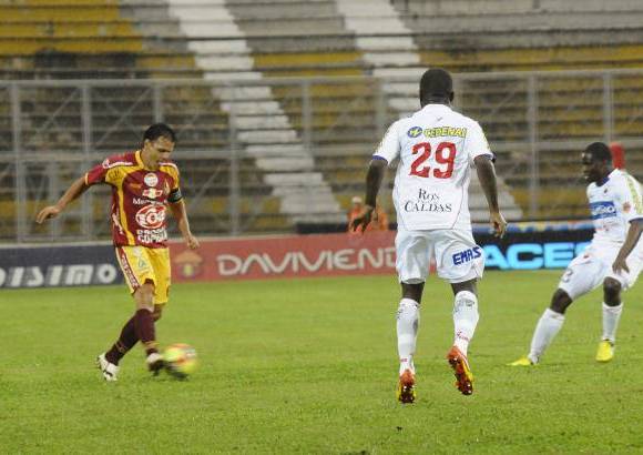 Colprensa - Robin Ram&#237;rez, en dos ocasiones (30&#39; y 65&#39;) y Andr&#233;s Andrade (63&#39;), marcaron los goles del triunfo para la &#39;Tribu&#39;.
