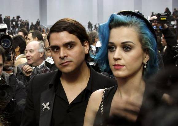 Reuters - La cantante estadounidense Katy Perry fue una de las que se rob&#243; las miradas en el desfile.