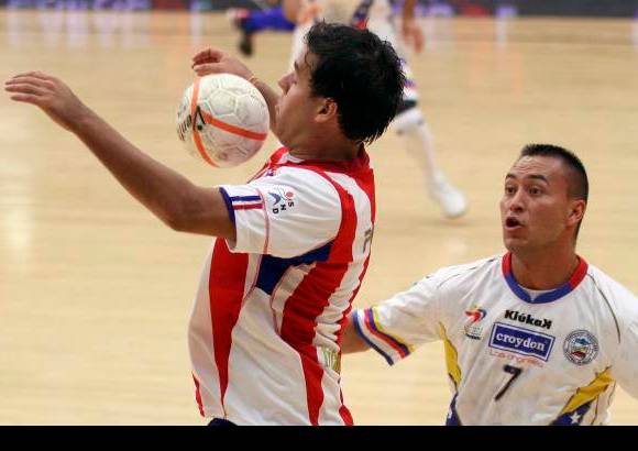 Hern&#225;n Vanegas - A lo largo de los dos periodos, paraguayos y venezolanos hicieron gala de las condiciones t&#233;cnicas de sus jugadores, algunos de ellos, profesionales en equipos en Am&#233;rica y en Europa.