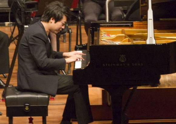 Edwin Bustamante - El pianista chino Lang Lang se present&#243; en el Teatro Metropolitano.