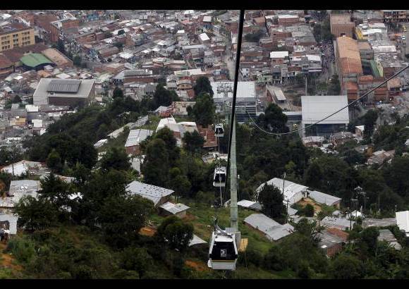 Jaime P&#233;rez - Dos nuevos cables se construir&#225;n en la zona oriental.