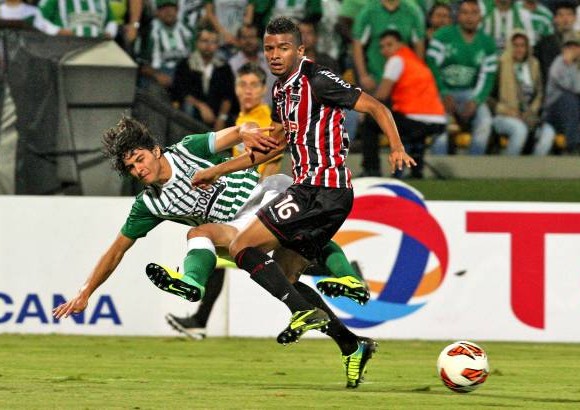 Juan Antonio S&#225;nchez - Los brasile&#241;os, que se hab&#237;an impuesto 3-2 en el partido de ida en el estadio Morumb&#237;, deben esperar ahora a su pr&#243;ximo rival, que saldr&#225; del juego entre Libertad de Paraguay y el Itag&#252;&#237;.