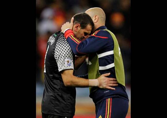 AP - España, una de las favoritas antes de la Copa, derrotó a Portugal 1-0 en Ciudad del Cabo.