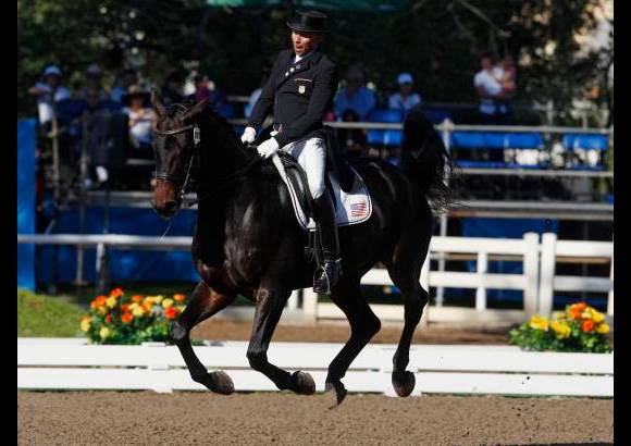 Reuters - Los animales tambi&#233;n hacen parte de las justas, en ecuestre los caballos y sus jinetes son los protagonistas.
