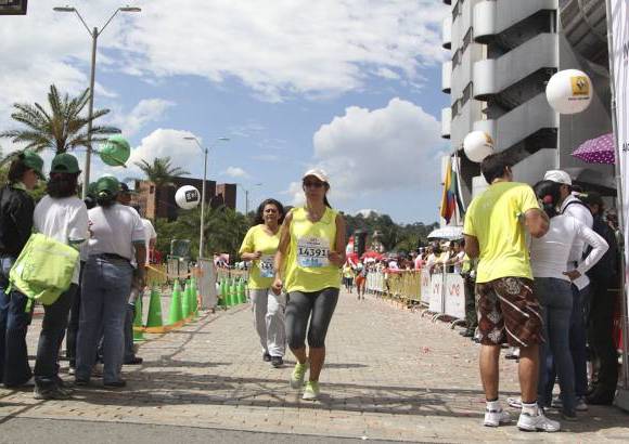 Esteban Jaramillo y Sebastián Salazar - Más de 10 mil competidores se dieron cita en esta histórica cita deportiva que se corría en las modalidades de 5, 10, 21 y 42 kilómetros.