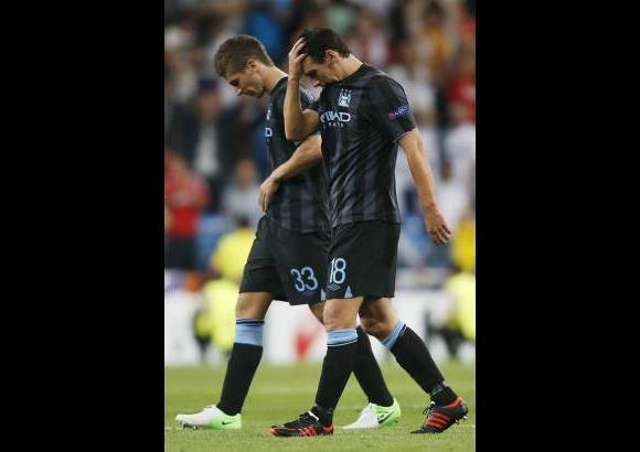 Foto Reuters - La decepci&#243;n de los jugadores del Manchester City fue evidente al terminar el partido.