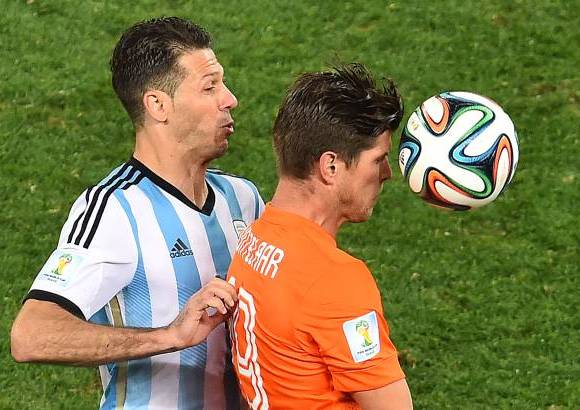 AFP - Con el encuentro acerc&#225;ndose al final, el t&#233;cnico de Holanda, Louis van Gaal, agot&#243; el &#250;ltimo cambio y no envi&#243; a la cancha al portero suplente Tim Krul.