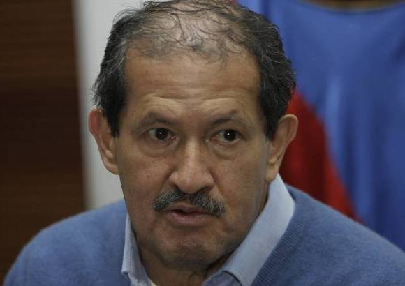Archivo Colprensa - Angelino Garz&#243;n inform&#243;, este 22 de octubre de 2012, que le fue detectado un tumor microsc&#243;pico canceroso no agresivo en la pr&#243;stata.
