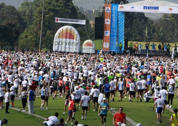 Colprensa - El parque Sim&#243;n Bol&#237;var fue el punto de partida de la edici&#243;n n&#250;mero 12 de la Media Marat&#243;n de Bogot&#225;, con un trayecto de 21 kil&#243;metros.