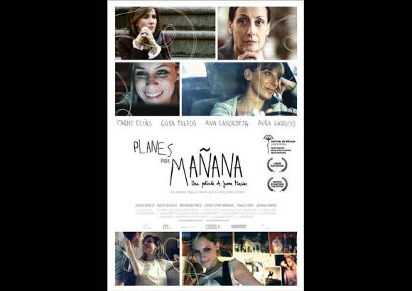 Planes para ma&#241;ana - Hoy, el d&#237;a que pasamos junto a In&#233;s, Antonia, Marian y M&#243;nica, es el m&#225;s importante de sus vidas. Es el d&#237;a en que deber&#225;n elegir entre atreverse a volverlo todo al rev&#233;s o marchitarse lentamente en los errores antiguos. En una lucha contra la rutina y los estereotipos, contra sus propios miedos y sentimientos de culpa, tienen la oportunidad de empezar desde cero.