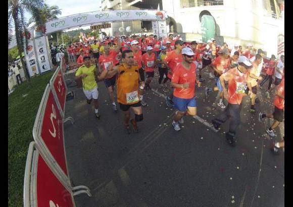 Esteban Jaramillo y Sebastián Salazar - Más de 10 mil competidores se dieron cita en esta histórica cita deportiva que se corría en las modalidades de 5, 10, 21 y 42 kilómetros.