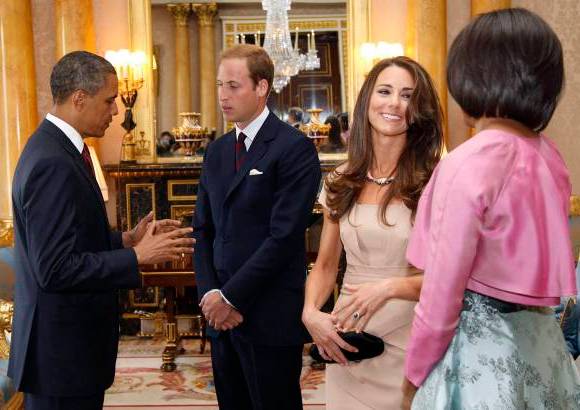 Reuters - Los Obama saludaron en privado a los reci&#233;n casados duques de Cambridge, el pr&#237;ncipe Guillermo de Inglaterra, segundo en la l&#237;nea de sucesi&#243;n, y su flamante esposa, Catalina, con los que departieron unos minutos.
