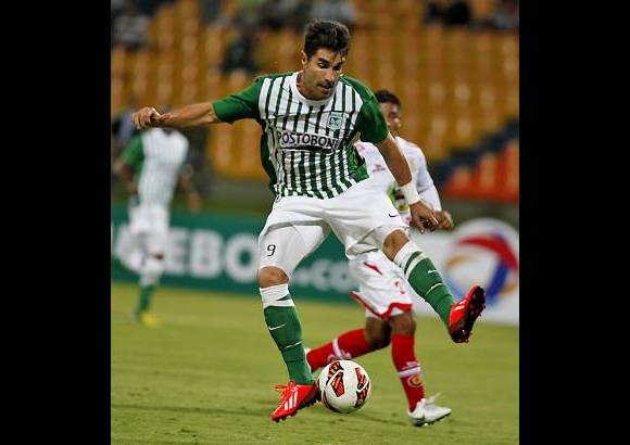 Julio César Herrera - La primera anotación llegó en un balón parado (18').