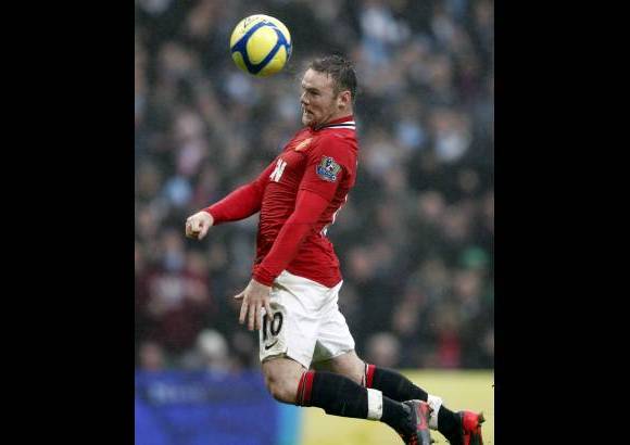 Reuters - En total, cinco jugadores del Barcelona, cuatro del Real Madrid y otros dos del Manchester United conforman este once de ensue&#241;o. Wayne Rooney el &#250;ltimo en la lista.