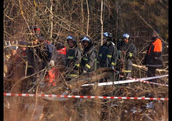 Reuters - En las im&#225;genes se vieron &#225;rboles afectados por la cat&#225;strofe y multitud de peque&#241;os fragmentos del avi&#243;n y columnas de humo.
