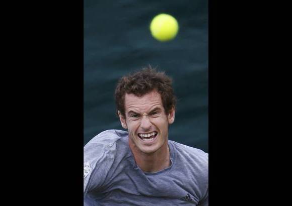 Reuters - Andy Murray juega este jueves la posibilidad de ir a la final de varones.