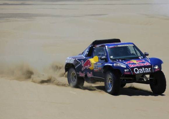 REUTERS - El piloto espa&#241;ol Carlos Sainz (Buggy) se mostr&#243; fastidiado por los problemas que tuvo con el dispositivo GPS de su veh&#237;culo.