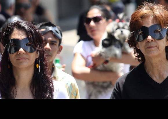 Manuel Saldarriaga - Muchos de los asistentes en Medell&#237;n marcharon en familia, incluso con sus mascotas.