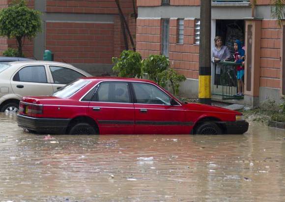 Esteban Vanegas - La Secretaría de Movilidad de Itagüí informó a través de su cuenta de Twitter que se presenta cierre total en la carrera 55 con calle 83 (sector aledaño a Viviendas del Sur), por hundimiento de la calzada.