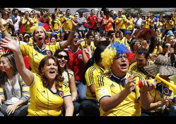 FOTOS JAIME P&#201;REZ - deseosos de ver a la Selecci&#243;n ganar su segundo partido consecutivo en el Mundial de f&#250;tbol en Brasil 2014.