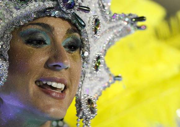 Reuters - Las escuelas de samba se preparan durante todo el a&#241;o para participar en el Carnaval de R&#237;o de Janeiro. En escena Imperatriz Leopoldinense.