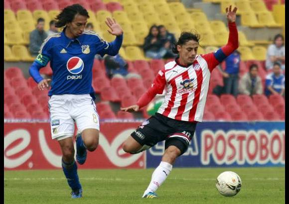 Colprensa - Millonarios y Junior igualaron sin goles en El Camp&#237;n.