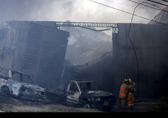 Foto Manuel Saldarriaga - Los bomberos de la poblaci&#243;n confirmaron que la emergencia se registra en el sector de Chingu&#237;, cerca de El Salado.